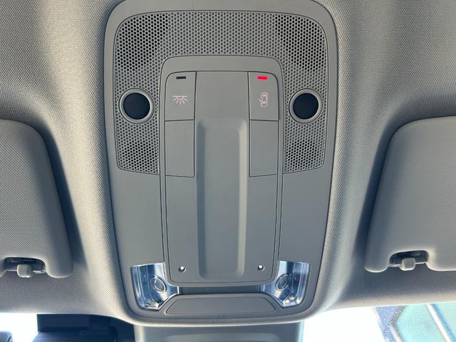 Q2 1.0TFSIスポーツ 衝突軽減ブレーキ アダプティブクルーズコントロール ブラインドスポットモニター 純正ナビ フルセグTV AppleCarPlay バックカメラ クリアランスソナー シートヒーター LEDヘッドライト(18枚目)