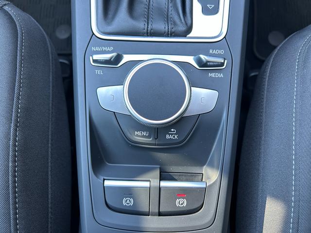 Q2 1.0TFSIスポーツ 衝突軽減ブレーキ アダプティブクルーズコントロール ブラインドスポットモニター 純正ナビ フルセグTV AppleCarPlay バックカメラ クリアランスソナー シートヒーター LEDヘッドライト(30枚目)