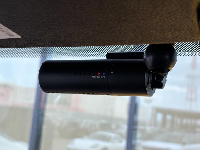 ジープ・ラングラーアンリミテッド ルビコン　黒革　シートヒーター　ＡＬＰＩＮＥスピーカー　衝突軽減Ｂ　アダプティブクルーズコントロール　ブラインドスポットモニター　純正ナビ　フルセグＴＶ　ＡｐｐｌｅＣａｒＰｌａｙ　バックカメラ　ルーフキャリアー（17枚目）