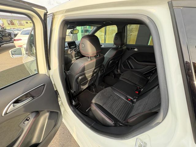 Bクラス B180 スポーツ 衝突軽減ブレーキ アダプティブクルーズコントロール ブラインドスポットモニター 純正ナビ フルセグTV バックカメラ クリアランスソナー LEDヘッドライト アンビエントライト シートヒーター(40枚目)