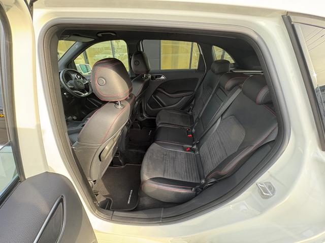 Bクラス B180 スポーツ 衝突軽減ブレーキ アダプティブクルーズコントロール ブラインドスポットモニター 純正ナビ フルセグTV バックカメラ クリアランスソナー LEDヘッドライト アンビエントライト シートヒーター(41枚目)