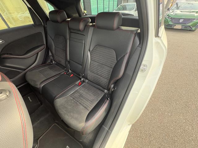 Bクラス B180 スポーツ 衝突軽減ブレーキ アダプティブクルーズコントロール ブラインドスポットモニター 純正ナビ フルセグTV バックカメラ クリアランスソナー LEDヘッドライト アンビエントライト シートヒーター(43枚目)