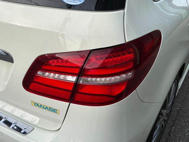 Bクラス B180 スポーツ 衝突軽減ブレーキ アダプティブクルーズコントロール ブラインドスポットモニター 純正ナビ フルセグTV バックカメラ クリアランスソナー LEDヘッドライト アンビエントライト シートヒーター(56枚目)