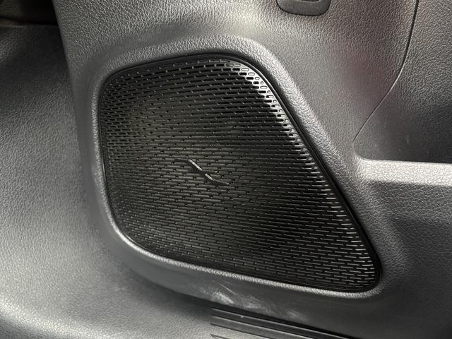 Ｂクラス Ｂ１８０　ＡＭＧレザーエクスクルーシブパッケージ　レザーエクスクルーシブＰ　黒革シート　シートヒーター　サンルーフ　ヘッドアップディスプレイ　アンビエントライト　衝突軽減ブレーキ　アダプティブクルーズコントロール　ブラインドスポットモニター　純正ナビ（23枚目）