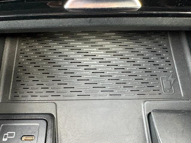 Ｂクラス Ｂ１８０　ＡＭＧレザーエクスクルーシブパッケージ　レザーエクスクルーシブＰ　黒革シート　シートヒーター　サンルーフ　ヘッドアップディスプレイ　アンビエントライト　衝突軽減ブレーキ　アダプティブクルーズコントロール　ブラインドスポットモニター　純正ナビ（33枚目）