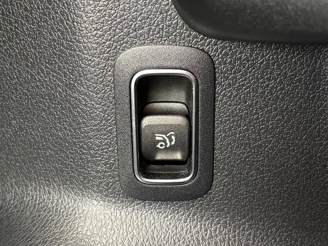 Ｂクラス Ｂ１８０　ＡＭＧレザーエクスクルーシブパッケージ　レザーエクスクルーシブＰ　黒革シート　シートヒーター　サンルーフ　ヘッドアップディスプレイ　アンビエントライト　衝突軽減ブレーキ　アダプティブクルーズコントロール　ブラインドスポットモニター　純正ナビ（39枚目）