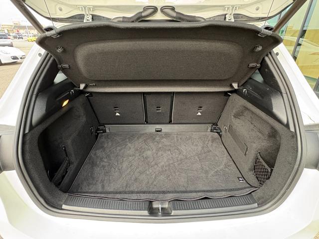 Ｂクラス Ｂ１８０　ＡＭＧレザーエクスクルーシブパッケージ　レザーエクスクルーシブＰ　黒革シート　シートヒーター　サンルーフ　ヘッドアップディスプレイ　アンビエントライト　衝突軽減ブレーキ　アダプティブクルーズコントロール　ブラインドスポットモニター　純正ナビ（53枚目）