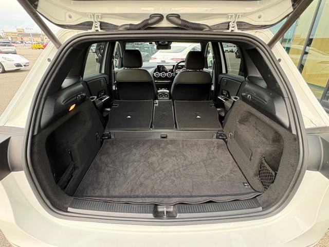 Ｂクラス Ｂ１８０　ＡＭＧレザーエクスクルーシブパッケージ　レザーエクスクルーシブＰ　黒革シート　シートヒーター　サンルーフ　ヘッドアップディスプレイ　アンビエントライト　衝突軽減ブレーキ　アダプティブクルーズコントロール　ブラインドスポットモニター　純正ナビ（54枚目）