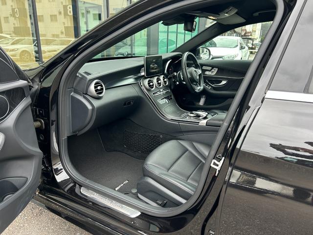 以前は、（株）ガリバーインターナショナルとして、黄色を基調として緑で書かれた看板を用い、店舗で買い取った車を、オークションに出品する中古車買い取り専門のビジネスをさせて頂いておりました。