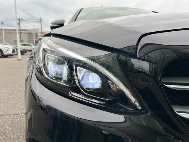 ＬＩＢＥＲＡＬＡではまず最初にコレクションボックスからお好みのコーヒーをお選びいただきます。お選びいただいたコーヒーにあわせて、担当のコーディネーターがプレミアムカーを提案いたします。