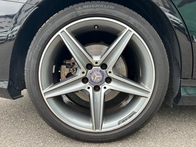 ＬＩＢＥＲＡＬＡでは輸入車知識を持ったコーディネーターが同乗し、ただ運転していただくだけではなく的確にそのお車に合わせたアドバイスをお伝えします。きっと新しい発見があると思います。