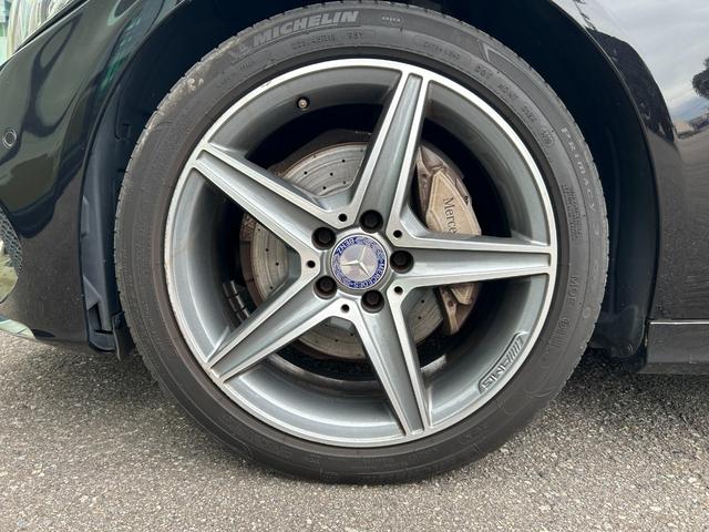 ご遠方の場合でも、下取り車両の金額を概算でお出しすることは可能でございます。車検証をお手元に、走行距離をご確認の上お問い合わせくださいませ。