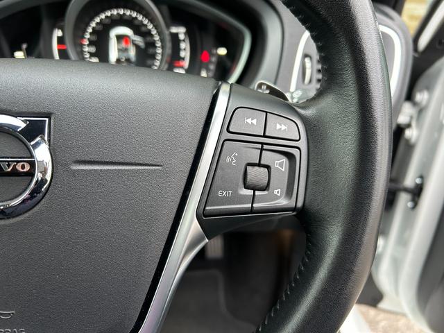 ＬＩＢＥＲＡＬＡでは輸入車でも最長５年間の保証がご選択頂けます。「中古車は不安」というお客様の声にお応えし、お客様の安心安全のために業界最長の保証を実現致しました。（有償のプランで６ヶ月から５年まで。