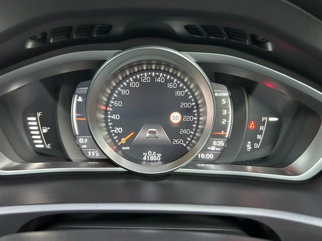 ＬＩＢＥＲＡＬＡではガリバーグループのネットワークを駆使し、全国から選りすぐりのプレミアムカーだけをご用意してお客様のご来店をお待ちしております。