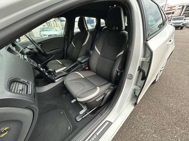 以前は、（株）ガリバーインターナショナルとして、黄色を基調として緑で書かれた看板を用い、店舗で買い取った車を、オークションに出品する中古車買い取り専門のビジネスをさせて頂いておりました。