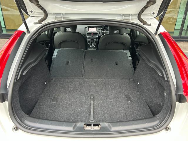 各ブランドによって違いが大きく御座います。その違いを感じながらお車選びをして頂けます。