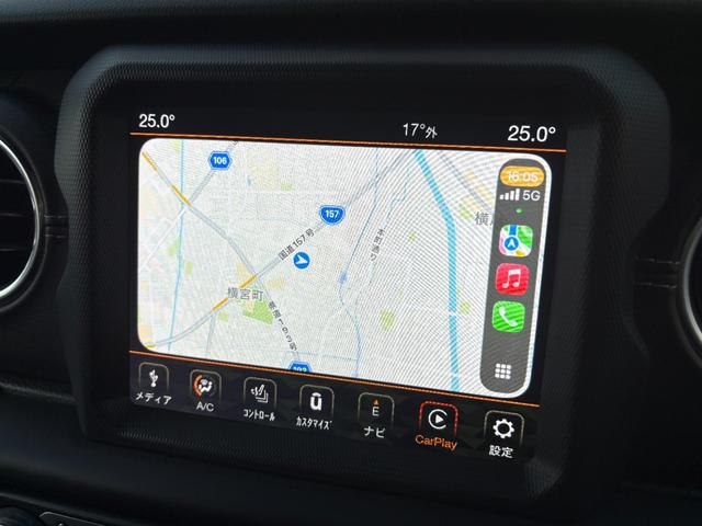 ジープ・ラングラーアンリミテッド サハラ　黒革シート　シートヒーター　ステアリングヒーター　衝突軽減ブレーキ　アダプティブクルーズコントロール　ブラインドスポットモニター　純正ナビ　フルセグＴＶ　ＡｐｐｌｅＣａｒＰｌａｙ　バックカメラ（18枚目）
