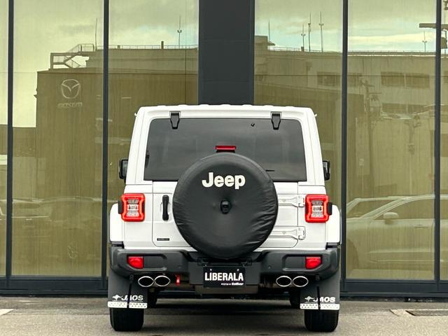 ジープ・ラングラーアンリミテッド サハラ　黒革シート　シートヒーター　ステアリングヒーター　衝突軽減ブレーキアダプティブクルーズコントロール　ブラインドスポットモニター　純正ナビ　フルセグＴＶ　ＡｐｐｌｅＣａｒＰｌａｙ　バックカメラ（52枚目）