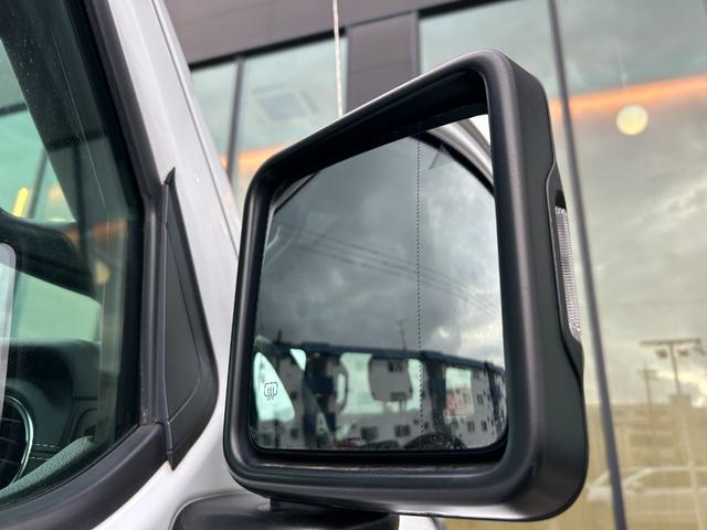 ジープ・ラングラーアンリミテッド サハラ　黒革シート　シートヒーター　ステアリングヒーター　衝突軽減ブレーキアダプティブクルーズコントロール　ブラインドスポットモニター　純正ナビ　フルセグＴＶ　ＡｐｐｌｅＣａｒＰｌａｙ　バックカメラ（56枚目）