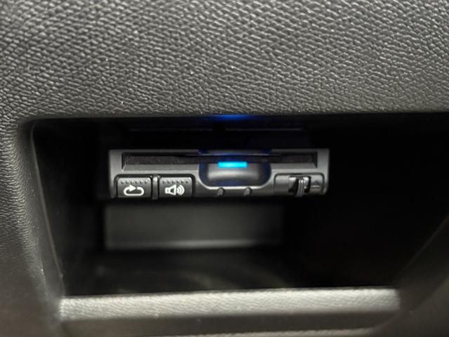 ３０８ ＧＴ　ブルーＨＤｉ　衝突軽減ブレーキ　クルーズコントロール　ブラインドスポットモニター　純正ディスプレイオーディオ　　Ｂｌｕｅｔｏｏｔｈ　バックカメラ　クリアランスソナー　ＬＥＤヘッドライト　オートハイビーム　スマートキ（28枚目）