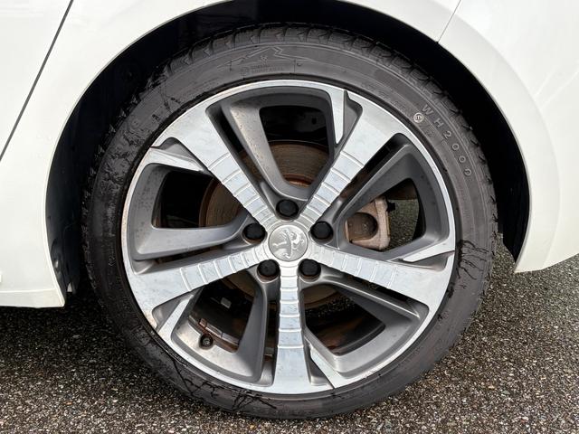 ３０８ ＧＴ　ブルーＨＤｉ　衝突軽減ブレーキ　クルーズコントロール　ブラインドスポットモニター　純正ディスプレイオーディオ　　Ｂｌｕｅｔｏｏｔｈ　バックカメラ　クリアランスソナー　ＬＥＤヘッドライト　オートハイビーム　スマートキ（57枚目）