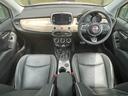 ５００Ｘ クロス　黒革シート　シートヒーター　純正ディスプレイオーディオ　衝突軽減ブレーキ　ブラインドスポットモニター　バックカメラ　クリアランスソナー　オートライト　ＡｐｐｌｅＣａｒＰｌａｙ　Ｂｌｕｅｔｏｏｔｈ（4枚目）