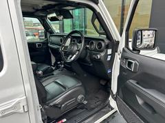 �ܥǥ����Τߤʤ餺�إåɥ饤�Ȥ⥳���ƥ��󥰤Υ����ƥ��󥰤�ܹ���ǽ�Ǥ�����ͭ�� 6