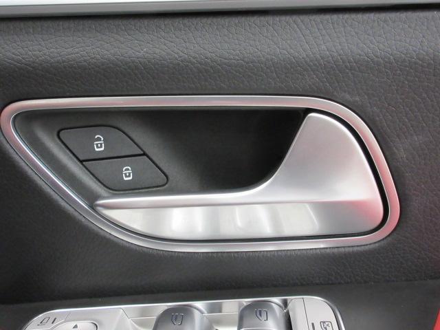 ＧＬＥ ＧＬＥ４５０　ｄ　４マチック　クーペ　スポーツ　ＡＭＧライン　シートヒーター　シートエアコン　パワーシート　オットマン　フルフラットシート　ベンチシート　３列シート　ウオークスルー　トランクスルー　フロアマット　コネクテッド機能　ナビ　ＣＤ（11枚目）