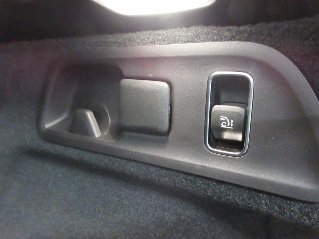 ＧＬＥ ＧＬＥ４５０　ｄ　４マチック　クーペ　スポーツ　ＡＭＧライン　シートヒーター　シートエアコン　パワーシート　オットマン　フルフラットシート　ベンチシート　３列シート　ウオークスルー　トランクスルー　フロアマット　コネクテッド機能　ナビ　ＣＤ（33枚目）