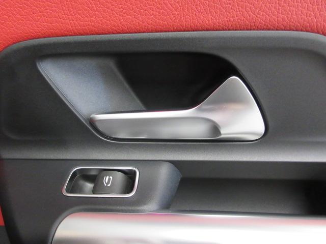 GLAクラス GLA35 4マチック AMGパフォーマンスパッケージ AMGアドバンスドパッケージ Bluetooth接続 ETC LEDヘッドライト TV アイドリングストップ クルーズコントロール コネクテッド機能 サイドカメラ(24枚目)