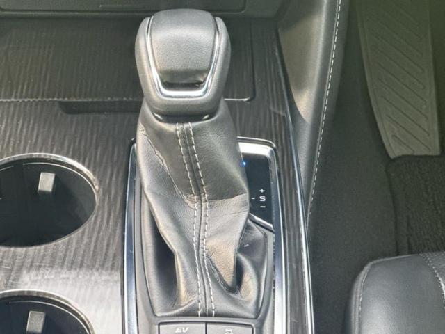 クラウンハイブリッド S Cパッケージ 保証書/純正 HDDナビ/衝突安全装置/シートヒーター 前席/車線逸脱防止支援システム/シート フルレザー/パーキングアシスト バックガイド/ドライブレコーダー 純正 革シート 衝突被害軽減システム(17枚目)