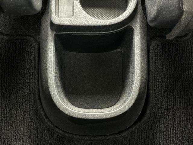 ヴィッツ F 新品タイヤ/保証書/純正 SDナビ/パーキングアシスト バックガイド/ヘッドランプ LED/Bluetooth接続/ETC/EBD付ABS/バックモニター/ワンセグTV バックカメラ パークアシスト(34枚目)