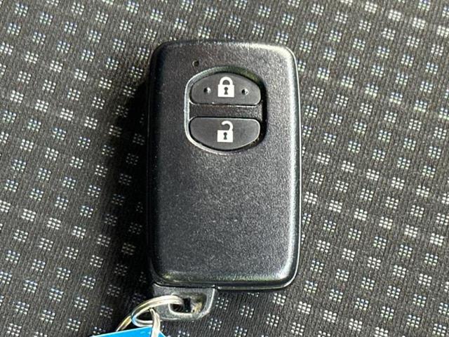 ヴィッツ F 新品タイヤ/保証書/純正 SDナビ/パーキングアシスト バックガイド/ヘッドランプ LED/Bluetooth接続/ETC/EBD付ABS/バックモニター/ワンセグTV バックカメラ パークアシスト(40枚目)