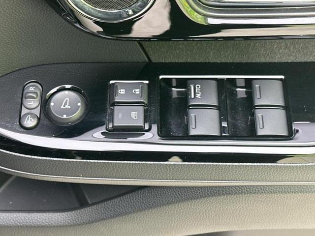 N-BOXカスタム L・ターボ 新品タイヤ/保証書/純正 SDナビ/衝突安全装置/両側電動スライドドア/シートヒーター 前席/車線逸脱防止支援システム/シート ハーフレザー/パーキングアシスト バックガイド 衝突被害軽減システム(32枚目)