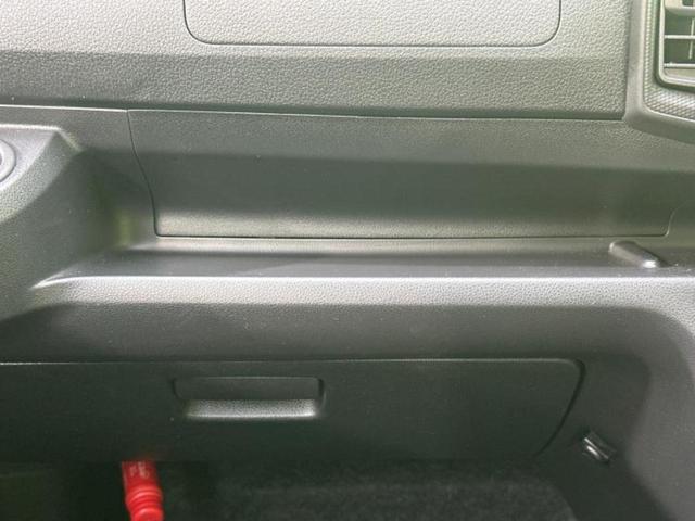 ＷＥＣＡＲＳでは各商談席に大型モニターをご用意しております！見やすい大画面でゆったりと全国の在庫をご覧いただけます！是非ご来店お待ちしております！