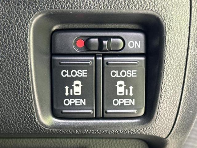 N-BOXカスタム ターボSSパッケージ 新品タイヤ/保証書/社外 SDナビ/衝突安全装置/両側電動スライドドア/ドライブレコーダー 社外/ヘッドランプ HID/Bluetooth接続/ETC/EBD付ABS/横滑り防止装置 バックカメラ(25枚目)