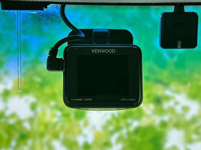 N-BOXカスタム ターボSSパッケージ 新品タイヤ/保証書/社外 SDナビ/衝突安全装置/両側電動スライドドア/ドライブレコーダー 社外/ヘッドランプ HID/Bluetooth接続/ETC/EBD付ABS/横滑り防止装置 バックカメラ(33枚目)