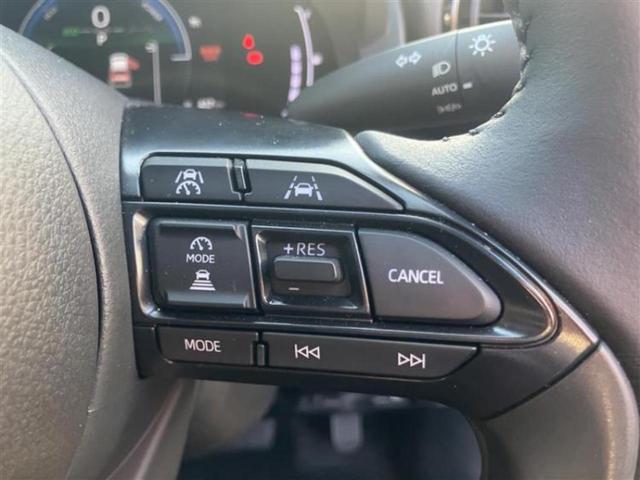 ヤリスクロス ハイブリッドＺ　保証書／純正　８インチ　ＳＤナビ／衝突安全装置／シートヒーター／パノラミックビューモニター／車線逸脱防止支援システム／シート　ハーフレザー／パーキングアシスト　バックガイド　衝突被害軽減システム（13枚目）