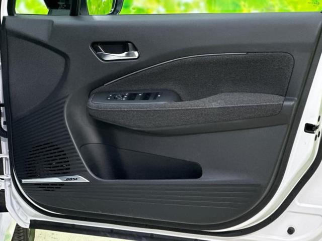 オーラ Ｇレザーエディション　ＢＯＳＥ／保証書／純正　９インチ　ＳＤナビ／インテリジェントルームミラー／衝突安全装置／全方位モニター／車線逸脱防止支援システム／シート　合皮／ドライブレコーダー　純正／ヘッドランプ　ＬＥＤ　ドラレコ（24枚目）