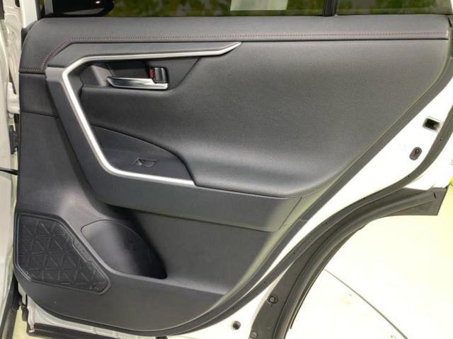 ＲＡＶ４ ４ＷＤアドベンチャーオフロードパッケージ　新品タイヤ／保証書／ディスプレイオーディオ＋ナビ９インチ／衝突安全装置／車線逸脱防止支援システム／シート　合皮／パーキングアシスト　バックガイド／電動バックドア　衝突被害軽減システム　バックカメラ（23枚目）