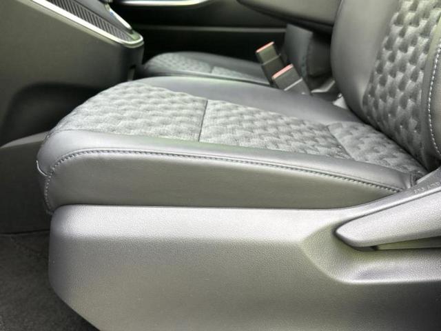 ヴォクシー ハイブリッドS-Z 新品タイヤ/保証書/ディスプレイオーディオ+ナビ10.5インチ/フリップダウンモニター 純正 13.2インチ/デジタルインナーミラー/トヨタセーフティセンス/両側電動スライドドア 衝突被害軽減システム(29枚目)