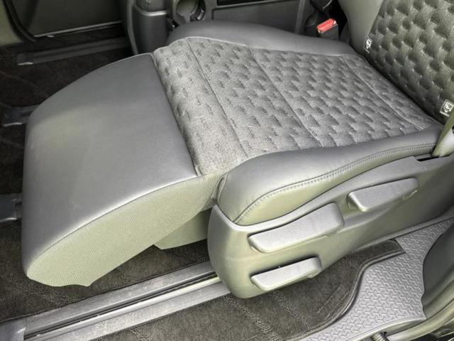 ヴォクシー ハイブリッドS-Z 新品タイヤ/保証書/ディスプレイオーディオ+ナビ10.5インチ/フリップダウンモニター 純正 13.2インチ/デジタルインナーミラー/トヨタセーフティセンス/両側電動スライドドア 衝突被害軽減システム(31枚目)