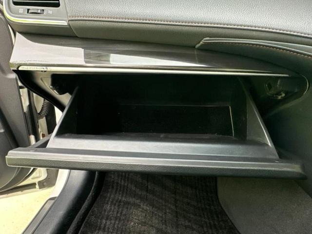 クラウンハイブリッド ハイブリッドアスリートS 新品タイヤ/純正 SDナビ/シートヒーター 前席/ヘッドランプ HID/USBジャック/Bluetooth接続/ETC/EBD付ABS/横滑り防止装置/アイドリングストップ/クルーズコントロール(36枚目)