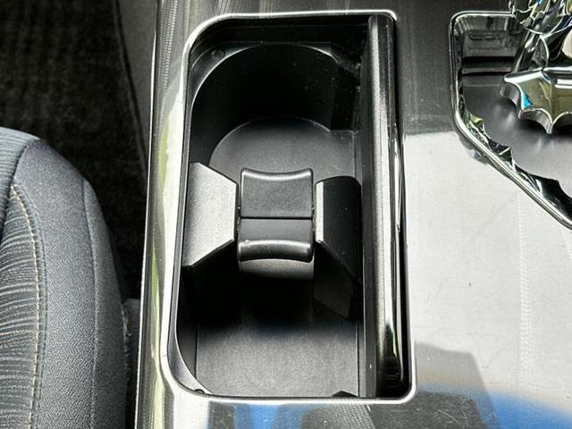 クラウンハイブリッド ハイブリッドアスリートS 新品タイヤ/純正 SDナビ/シートヒーター 前席/ヘッドランプ HID/USBジャック/Bluetooth接続/ETC/EBD付ABS/横滑り防止装置/アイドリングストップ/クルーズコントロール(37枚目)