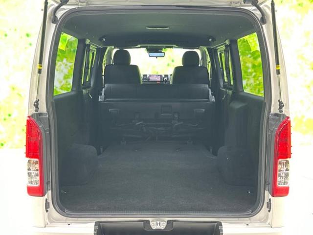 ハイエースバン 4WDロングスーパーGLダークプライム2 純正 SDナビ/デジタルインナーミラー/トヨタセーフティセンス/パノラミックビューモニター/車線逸脱防止支援システム/ヘッドランプ LED/Bluetooth接続/ETC2.0/EBD付ABS 4WD(8枚目)