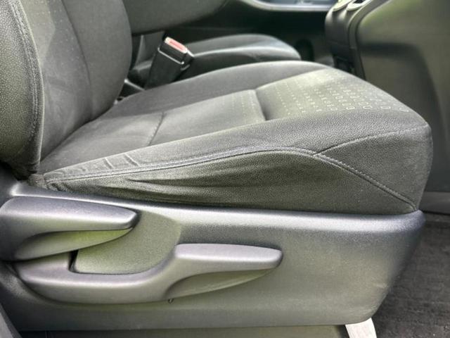 ノア ハイブリッドG 新品タイヤ/社外エアロ/保証書/社外 SDナビ/フリップダウンモニター 社外 10.1インチ/電動スライドドア/シートヒーター 前席/ドライブレコーダー 社外/ヘッドランプ LED 後席モニター(27枚目)