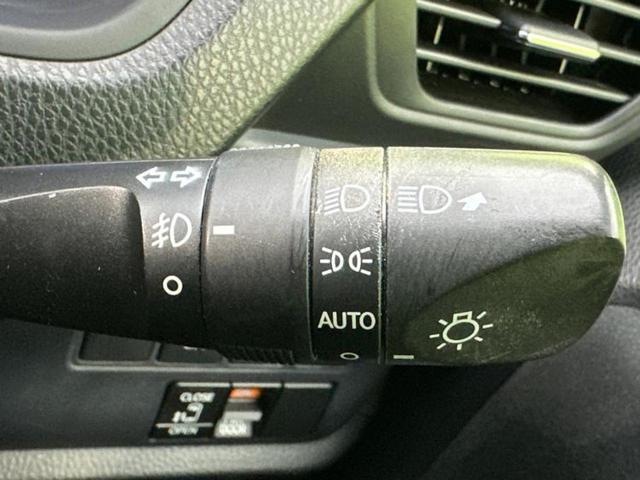 ノア ハイブリッドG 新品タイヤ/社外エアロ/保証書/社外 SDナビ/フリップダウンモニター 社外 10.1インチ/電動スライドドア/シートヒーター 前席/ドライブレコーダー 社外/ヘッドランプ LED 後席モニター(34枚目)