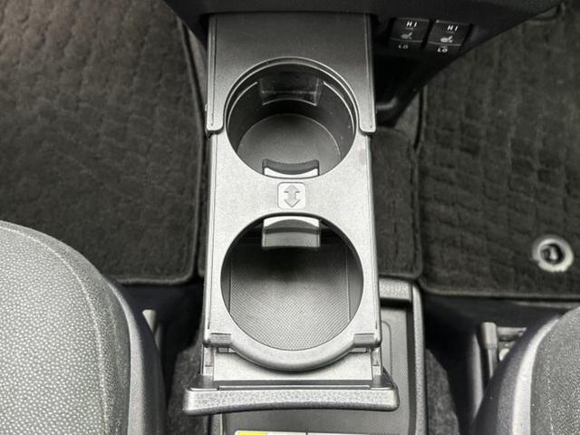 ノア ハイブリッドG 新品タイヤ/社外エアロ/保証書/社外 SDナビ/フリップダウンモニター 社外 10.1インチ/電動スライドドア/シートヒーター 前席/ドライブレコーダー 社外/ヘッドランプ LED 後席モニター(44枚目)