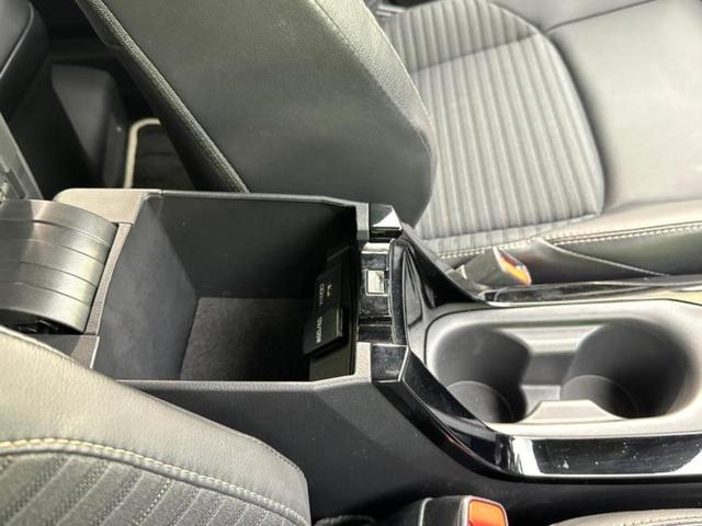 カローラツーリング ハイブリッドダブルバイビー 新品タイヤ/純正 SDナビ/衝突安全装置/車線逸脱防止支援システム/シート ハーフレザー/ヘッドランプ LED/Bluetooth接続/ETC/EBD付ABS/横滑り防止装置/アイドリングストップ(40枚目)