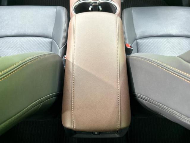 ハリアーハイブリッド Zレザーパッケージ 調光パノラマルーフ/JBL/ディスプレイオーディオ+ナビ12.3インチ/デジタルインナーミラー/トヨタセーフティセンス/エアーシート 前席/パノラミックビューモニター/車線逸脱防止支援システム(22枚目)